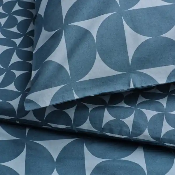 Bild 3 von ÄNGSNEJLIKA Bettwäsche-Set, 2-teilig, dunkelblau/hellblau 140x200/80x80 cm