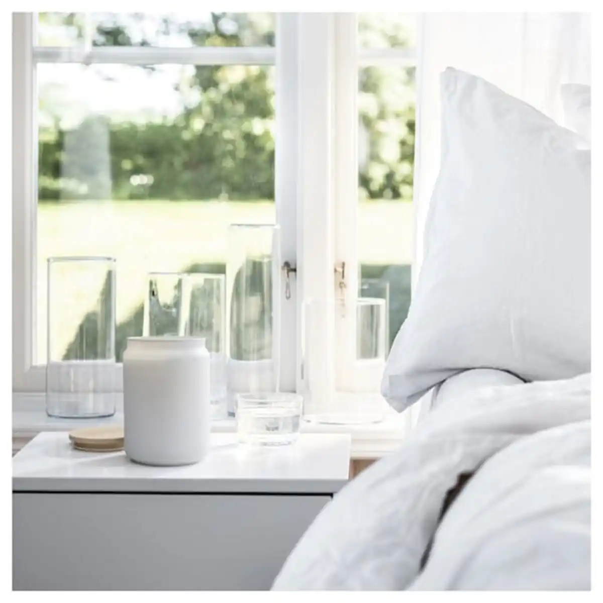 Bild 4 von FRAMFÄRD Duftkerze im Glas, 2 Dochte/Deckel, Frische Wäsche/Frostglas weiß 100 Std.