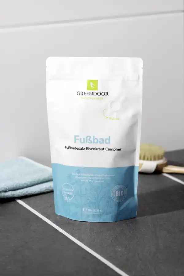 Bild 2 von GREENDOOR Fußbad Fußbadesalz Eisenkraut Campher, 500 g