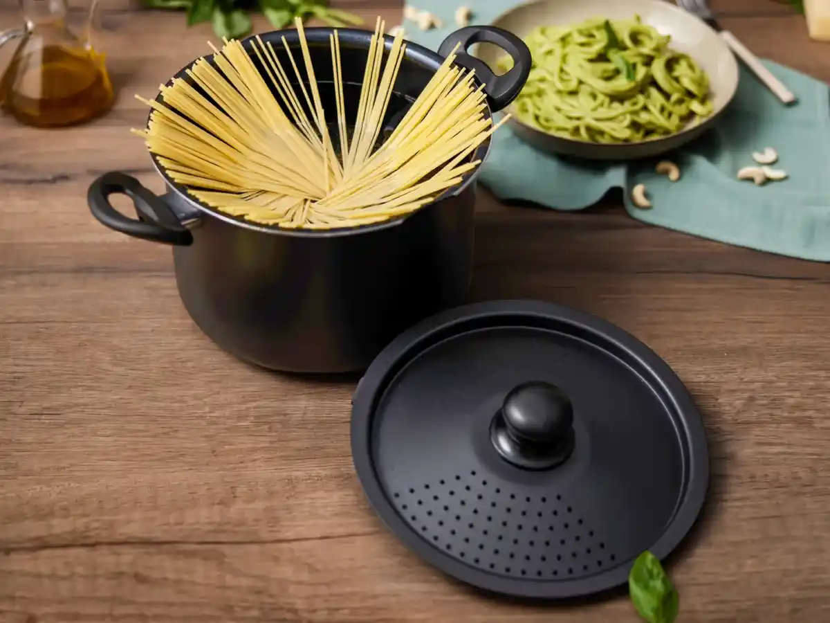 Bild 2 von MASTERPRO Pastatopf