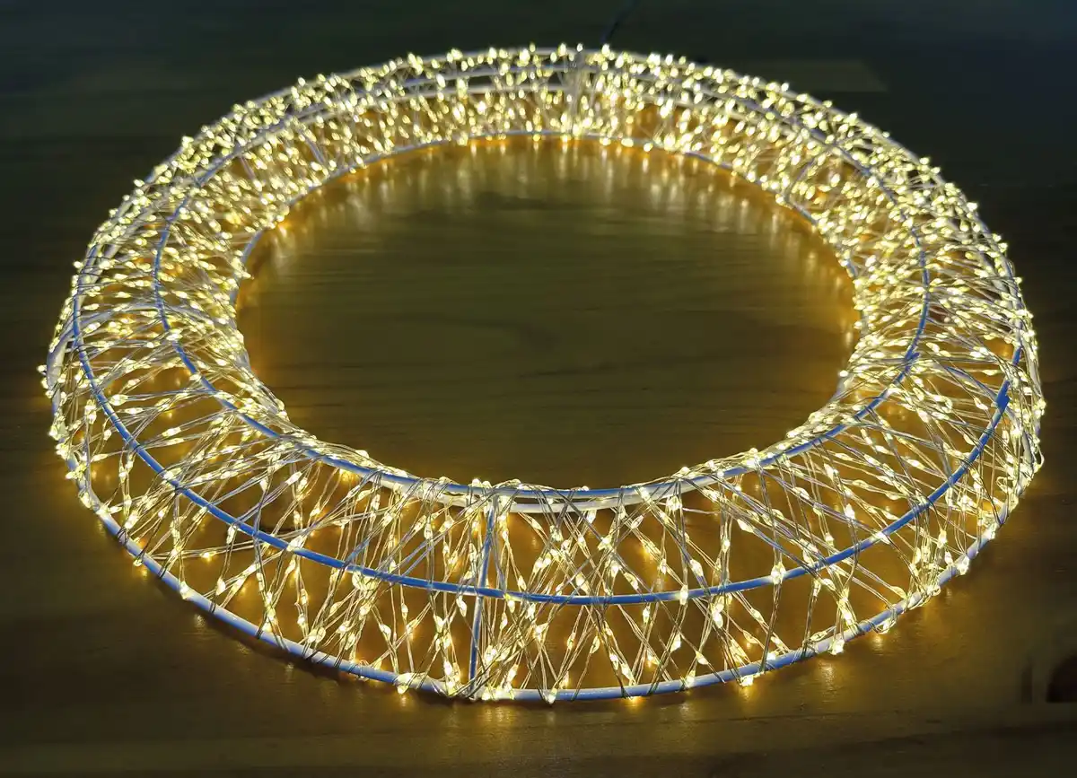 Bild 1 von Lichterkranz mit 1440 Mikro-LEDs mit Timer 50cm Warmweiß