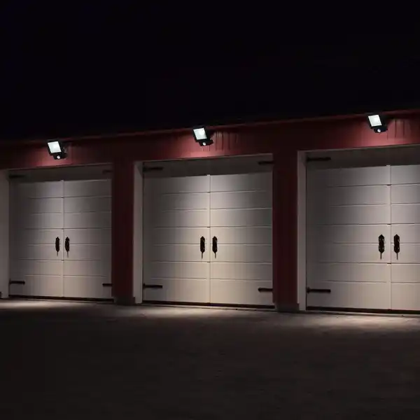 Bild 4 von LED-Strahler "Radia" 30W mit Sensor - Fluter für den Außenbereich