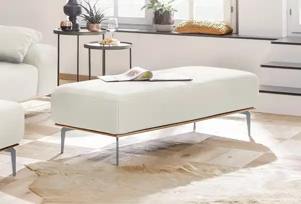 Bild 1 von W.SCHILLIG Polsterhocker run, mit elegantem Holzsockel, Füße in Silber matt, Breite 150 cm