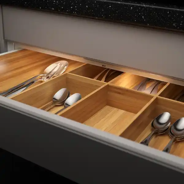 Bild 2 von MITTLED LED-Lichtleiste/KüSchubl + Sensor, dimmbar weiß 56 cm