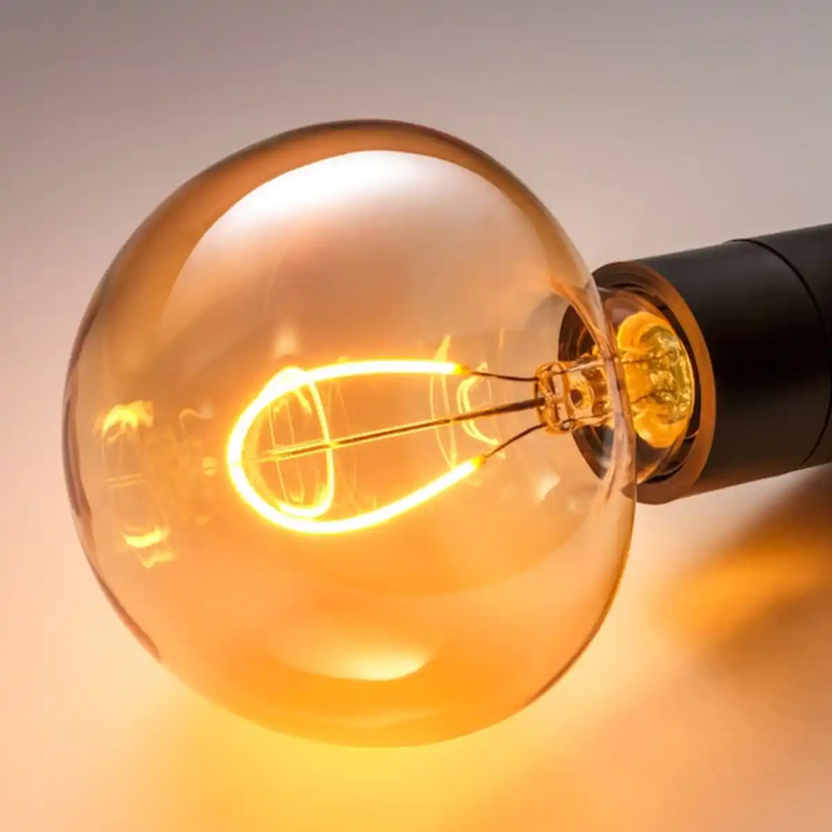 Bild 4 von HÅRSLINGA / MOLNART Standleuchte + Lampe