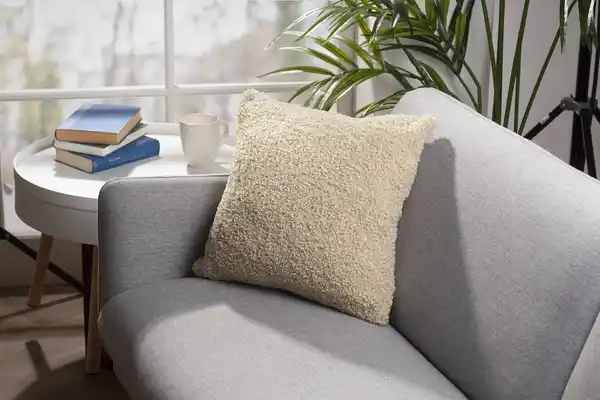 Bild 2 von IDEENWELT Bouclé-Kissenhülle Teddy beige