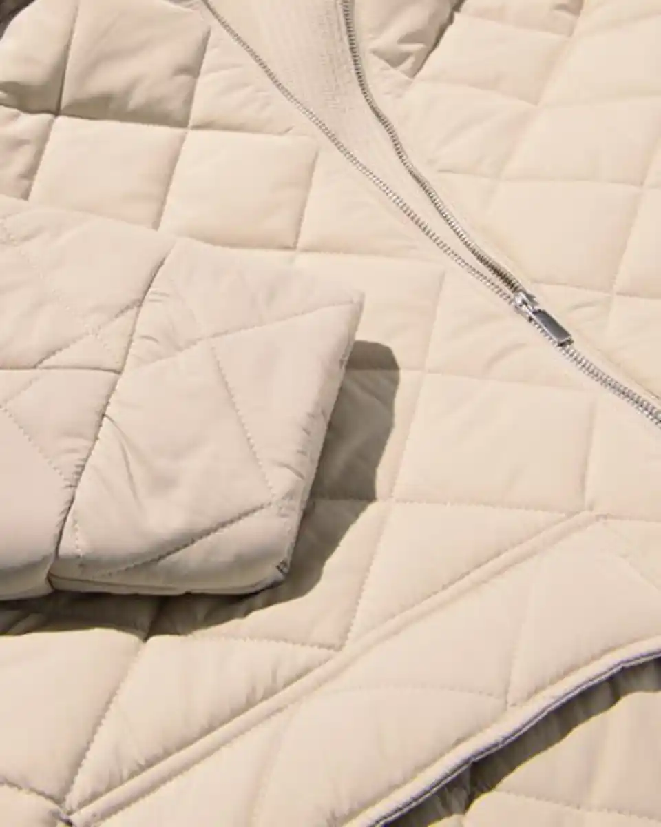 Bild 2 von Damenjacke Elke mit Steppung sandfarben