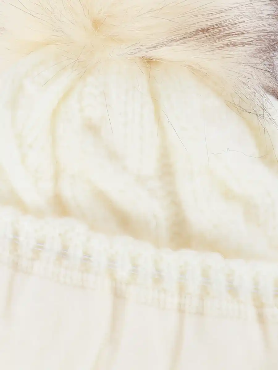 Bild 2 von Damen Strickmütze mit Bommel Weiß