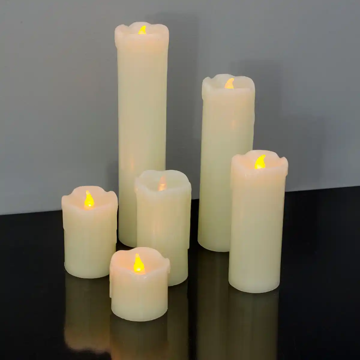 Bild 1 von X4-LIFE LED Echtwachskerzen mit Wachstropfen 6er Set inkl. Fernbedienung