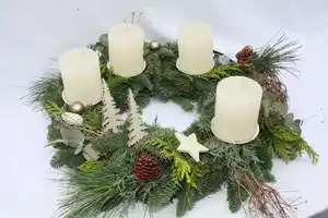 Adventskranz mit 4 Kerzen Ø 40 cm Eukalypthus weiß