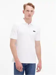 Calvin Klein Poloshirt mit Calvin Klein Logo auf der Brust, Weiß