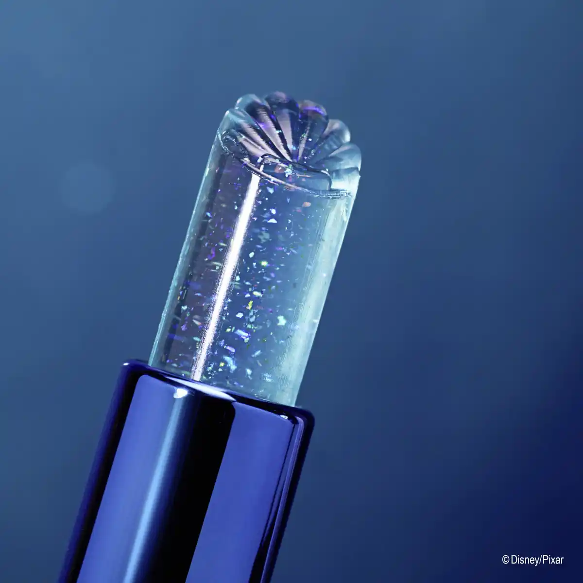 Bild 4 von Catrice Disney Pixar Finding Dory pH-Reacting Lip Balm, 3,8 g