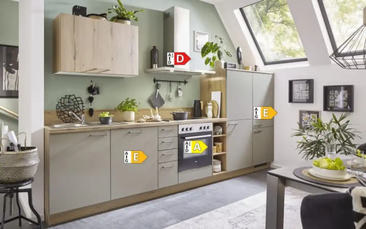 Bild 4 von Einbauküche Clean/Plan, creme/Eiche astig Nachbildung, inkl. Elektrogeräte