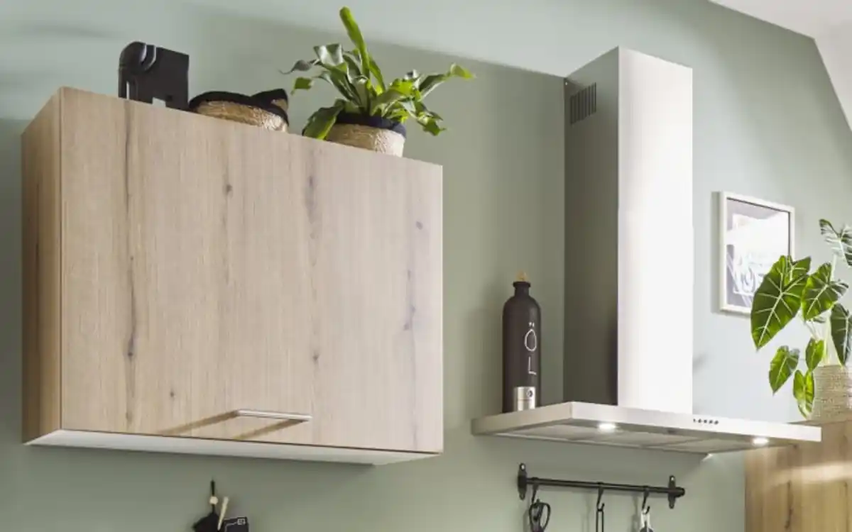 Bild 2 von Einbauküche Clean/Plan, creme/Eiche astig Nachbildung, inkl. Elektrogeräte