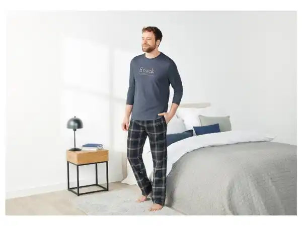 Bild 3 von LIVERGY® Herren Pyjama aus weicher, wärmender Flanell-Qualität