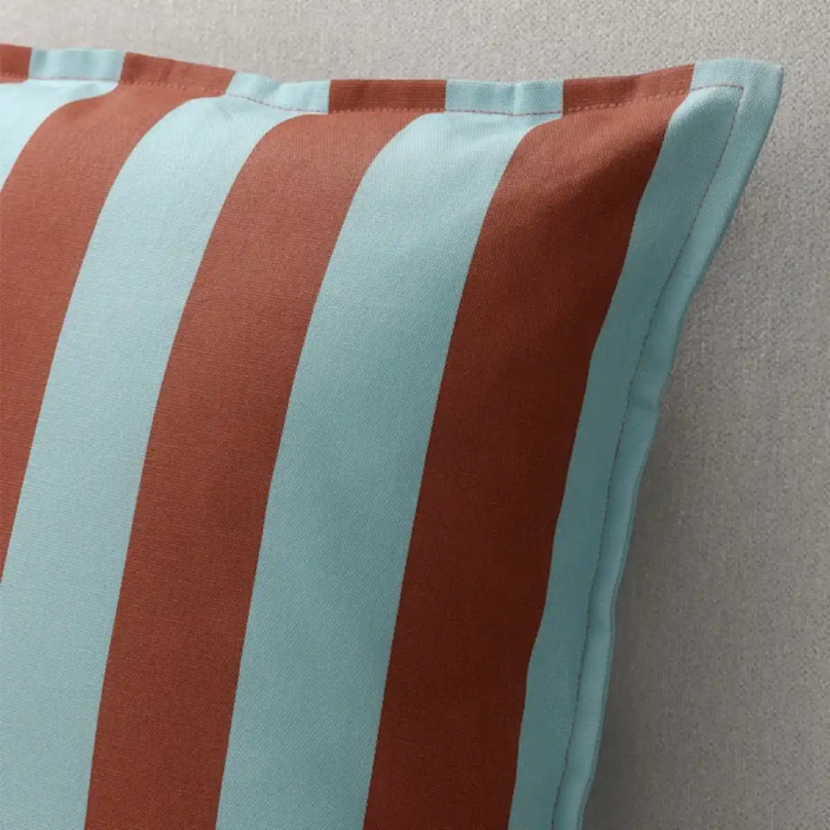 Bild 4 von GURLI Kissenbezug, blau/braun Streifen 50x50 cm