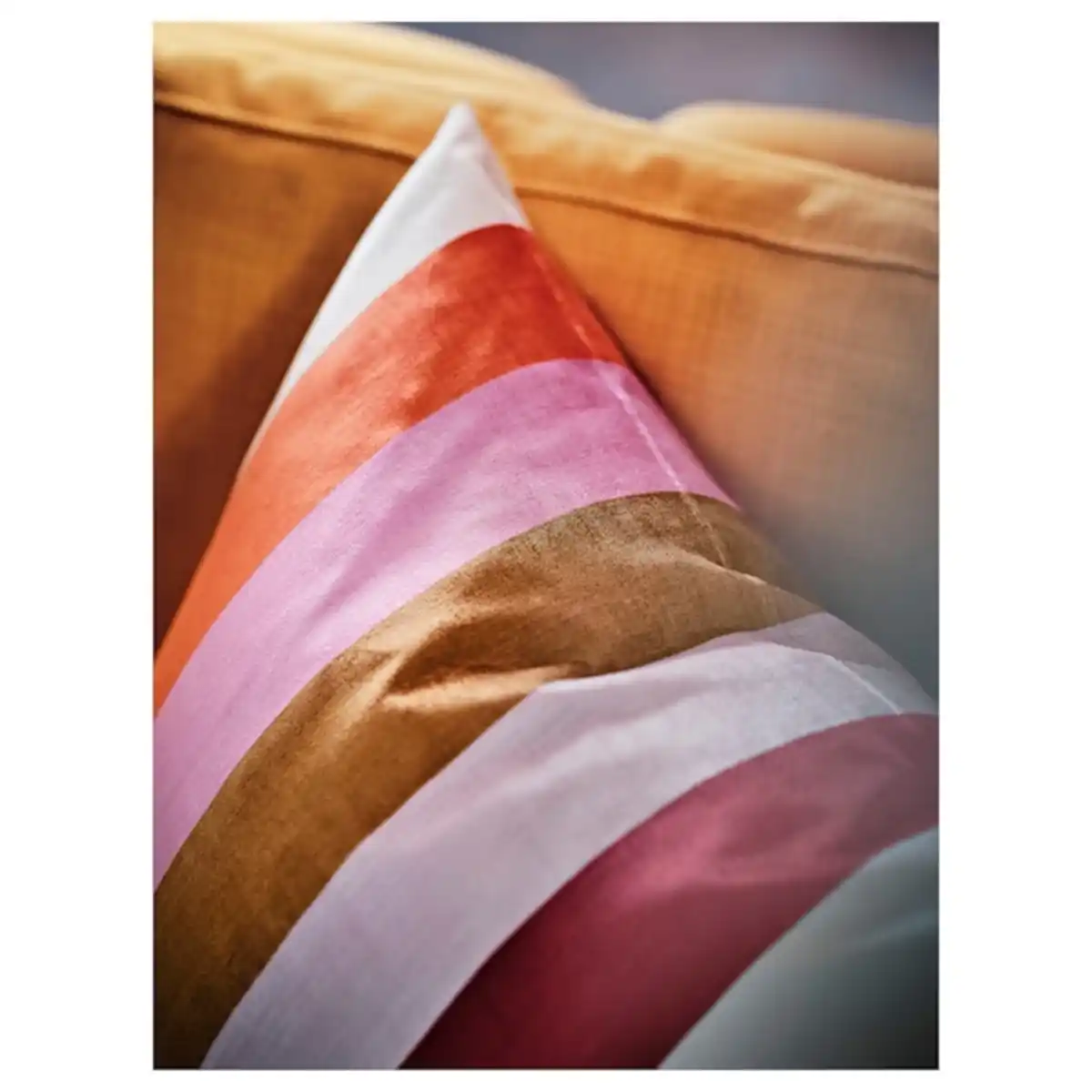 Bild 3 von VATTENVÄN Kissenbezug, rosa/gestreift 50x50 cm