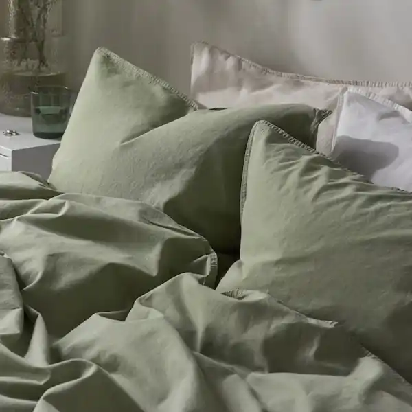 Bild 3 von ÄNGSLILJA Bettwäsche-Set, 3-teilig, graugrün 240x220/80x80 cm