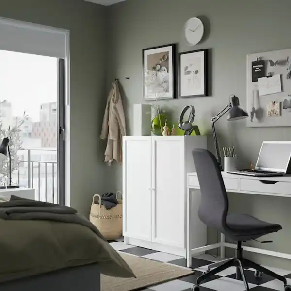 Bild 2 von BILLY / OXBERG Bücherregal mit Türen, weiß 80x30x106 cm