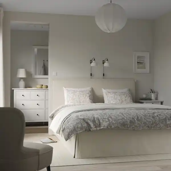 Bild 2 von TÄRNKULLEN Bettgestell+Federholzra, gepolstert, Vissle beige 180x200 cm