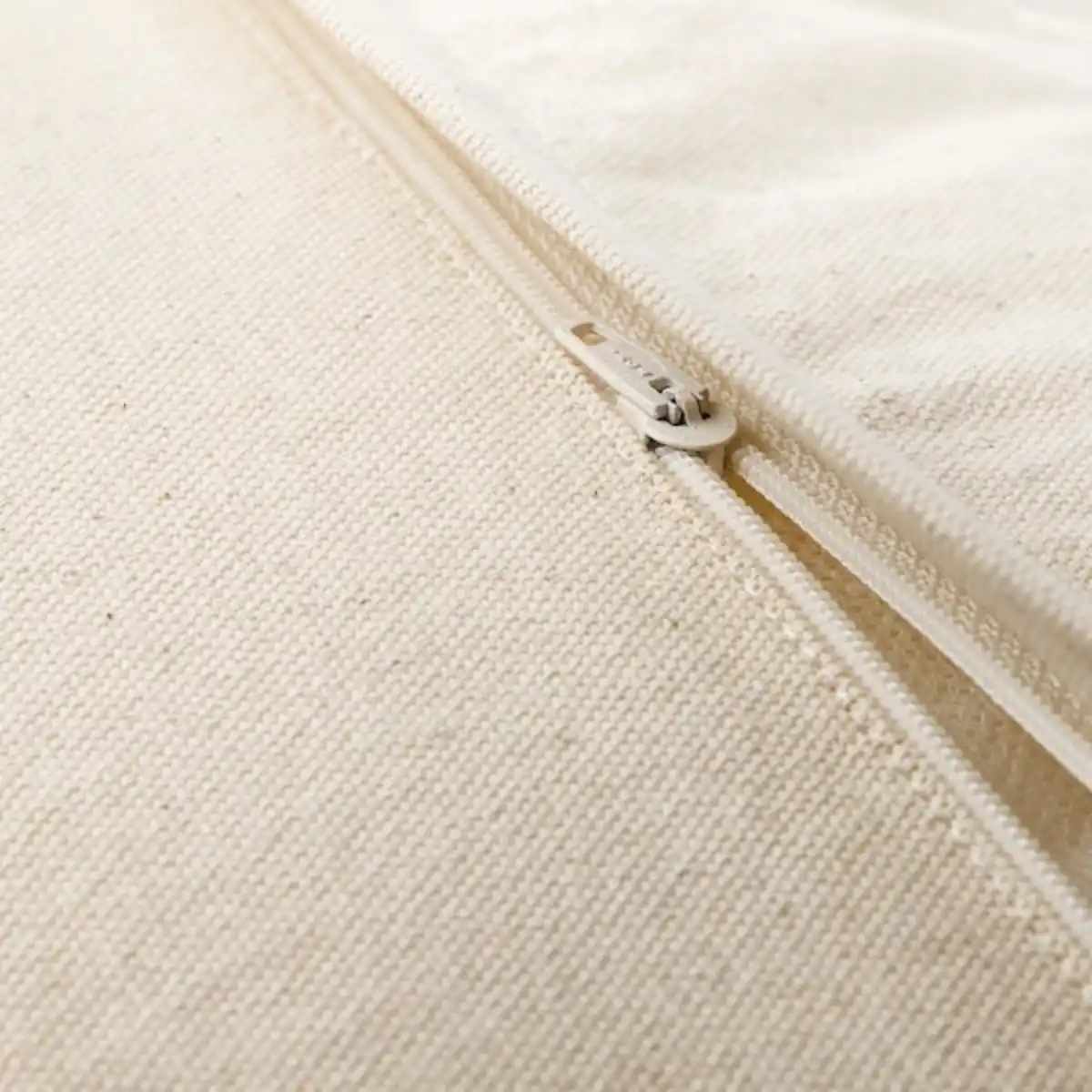Bild 2 von KUSTFLY Kissenbezug, beige/schwarz 50x50 cm