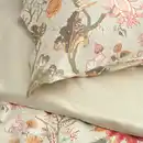 Bild 3 von NÄSSELKLOCKA Bettwäsche-Set, 3-teilig, helles Graubeige/bunt 240x220/80x80 cm