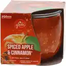 Bild 1 von Glade Duftkerze Spiced Apple & Cinnamon