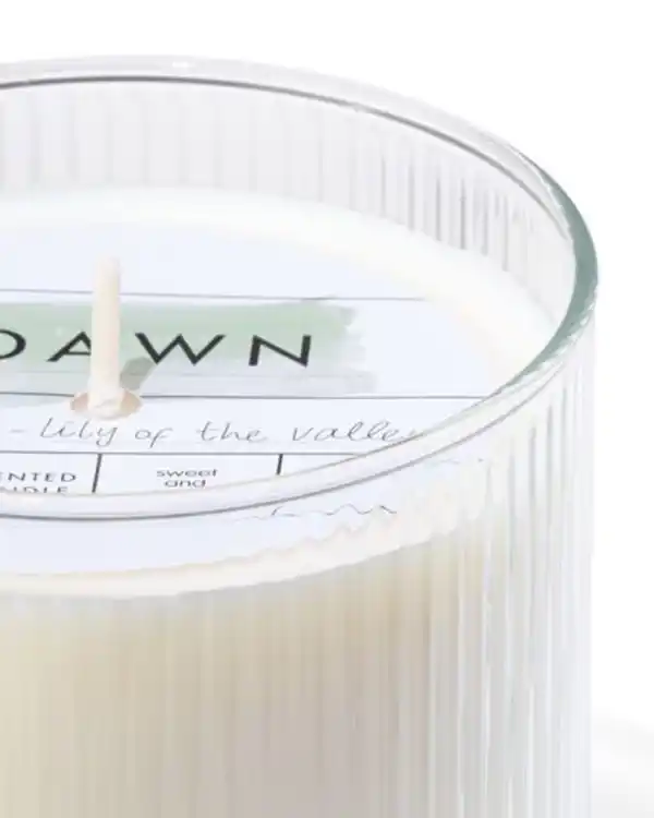 Bild 2 von Duftkerze in geripptem Glas Ø10x10 Morgenrot