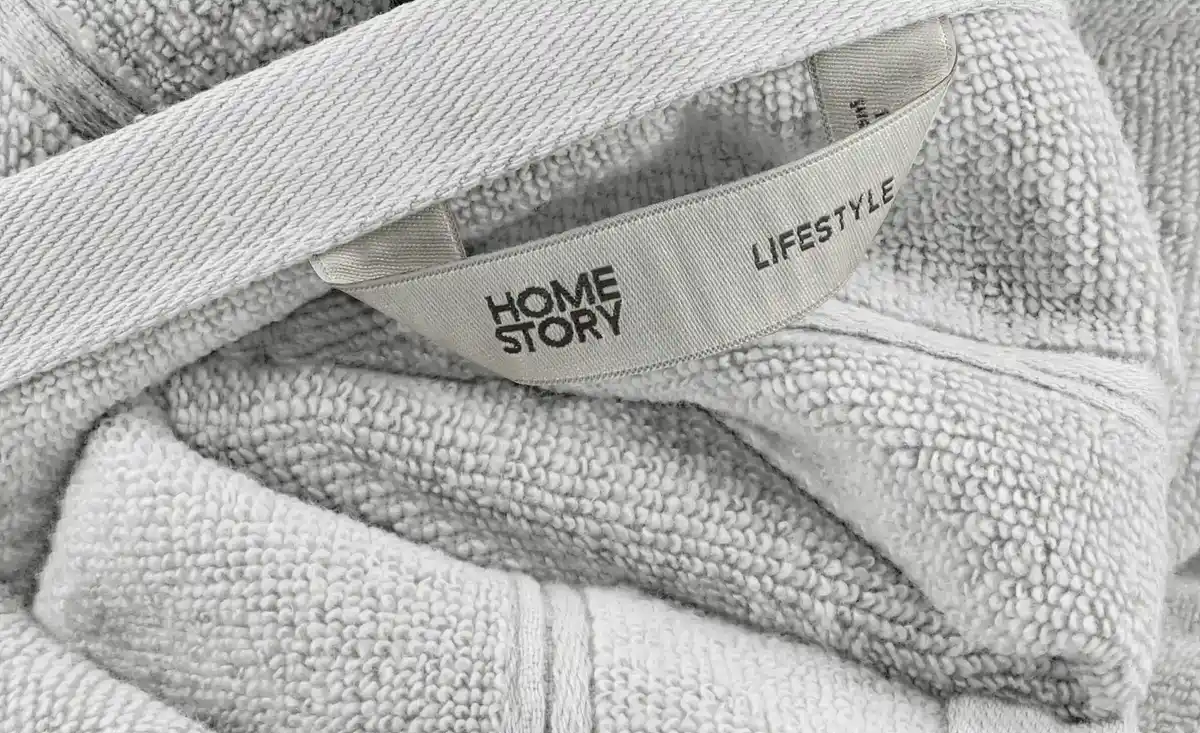 Bild 4 von Duschtuch (70 x 140cm), 2er-Set Silbergrau Lifestyle