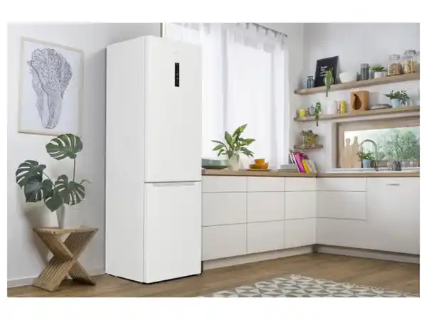 Bild 2 von gorenje Kühl-Gefrierkombination NRK620DA2W4 EEK D, NoFrost mit Display