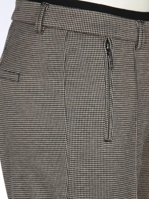 Bild 4 von Damen Hose im Minimalprint Braun