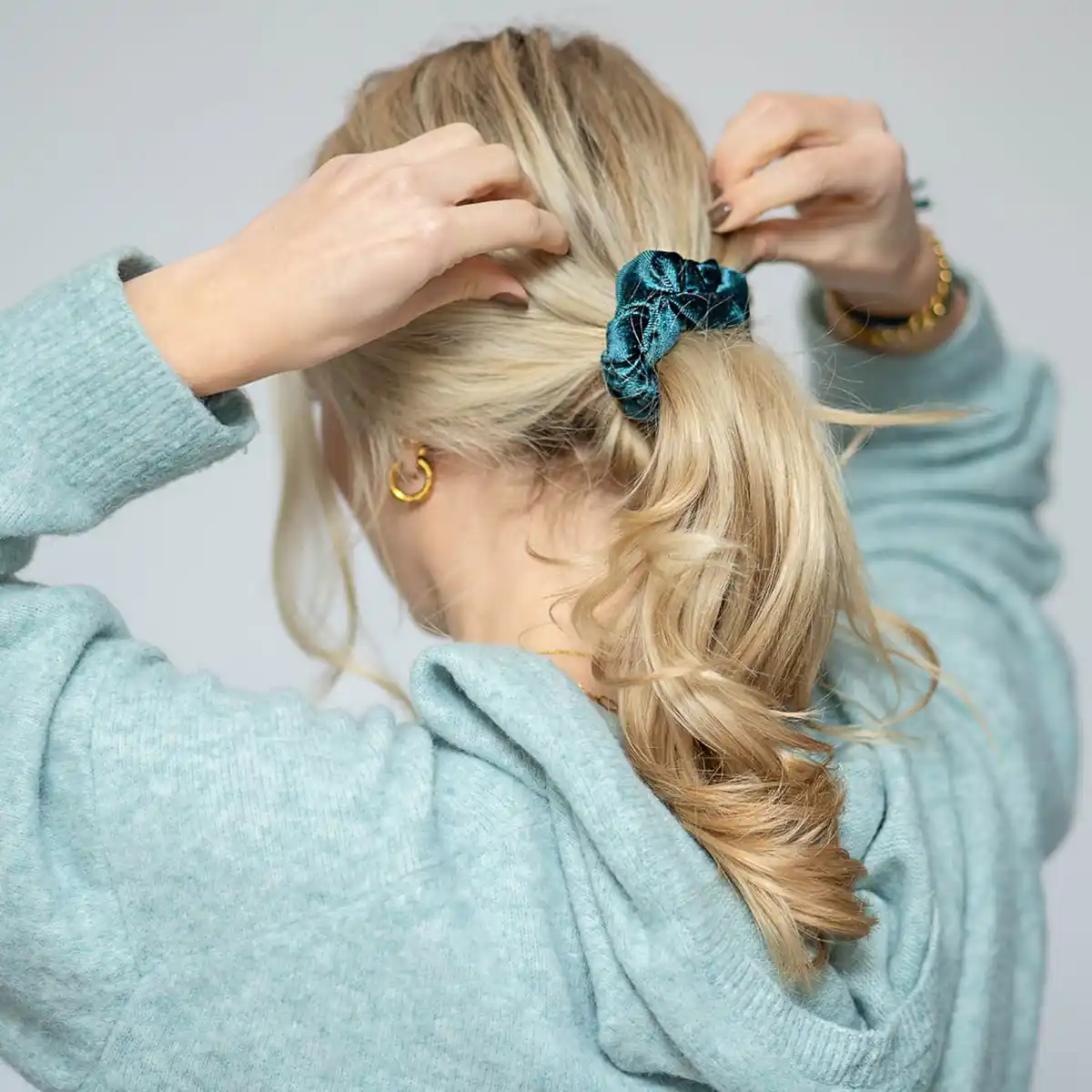 Bild 2 von Bellody Velours Scrunchie Grün