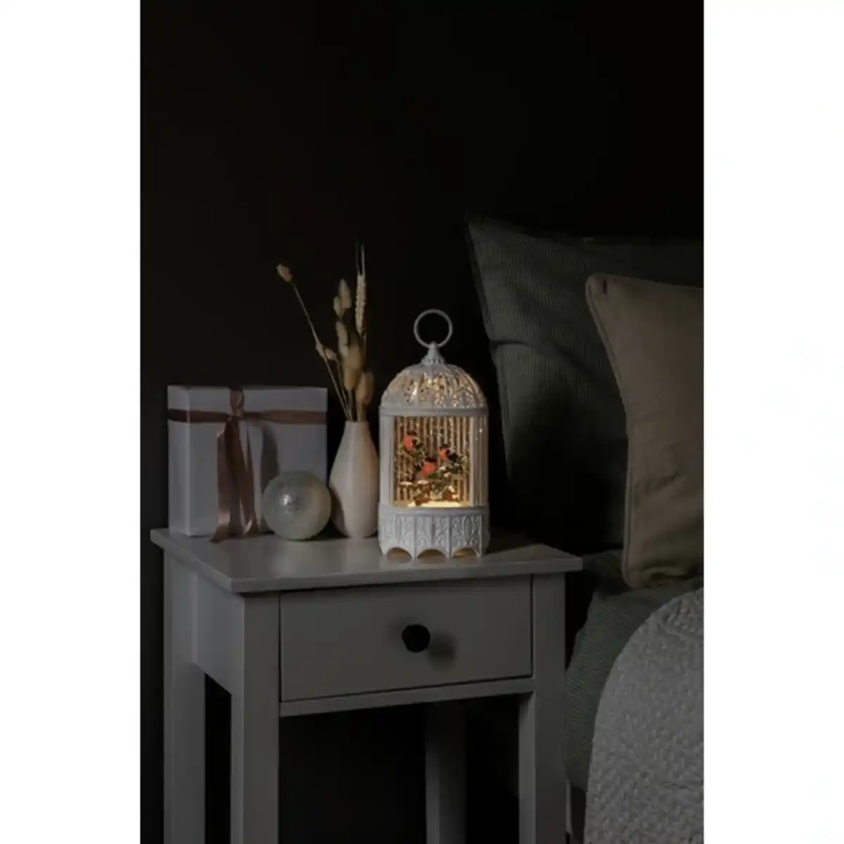 Bild 4 von Konstsmide LED-Wasserlaterne, Gimpel im Baum, ø: 12 cm, Batteriebetrieb/USB-Anschluss, weiß