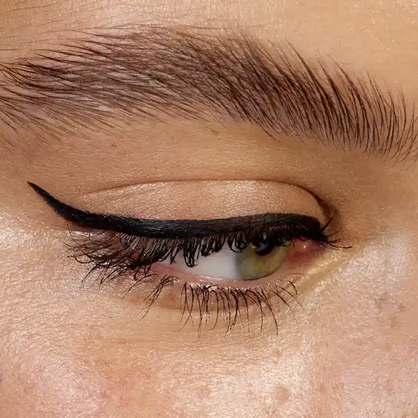 Bild 4 von essence Quick Wing! stamp eyeliner 01 black, 3,5 ml