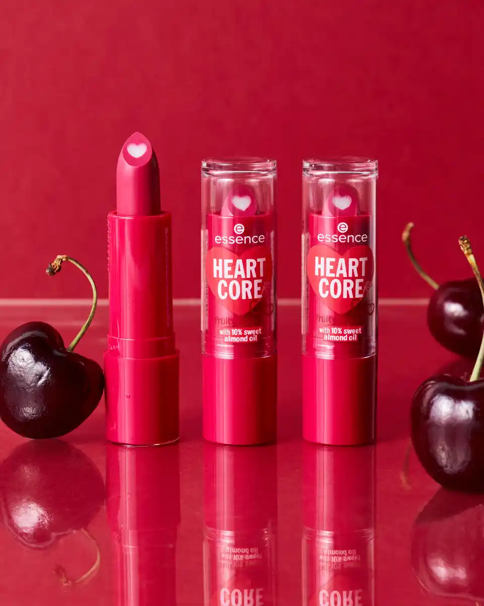Bild 3 von essence HEART CORE fruity lip balm 01, 3 g