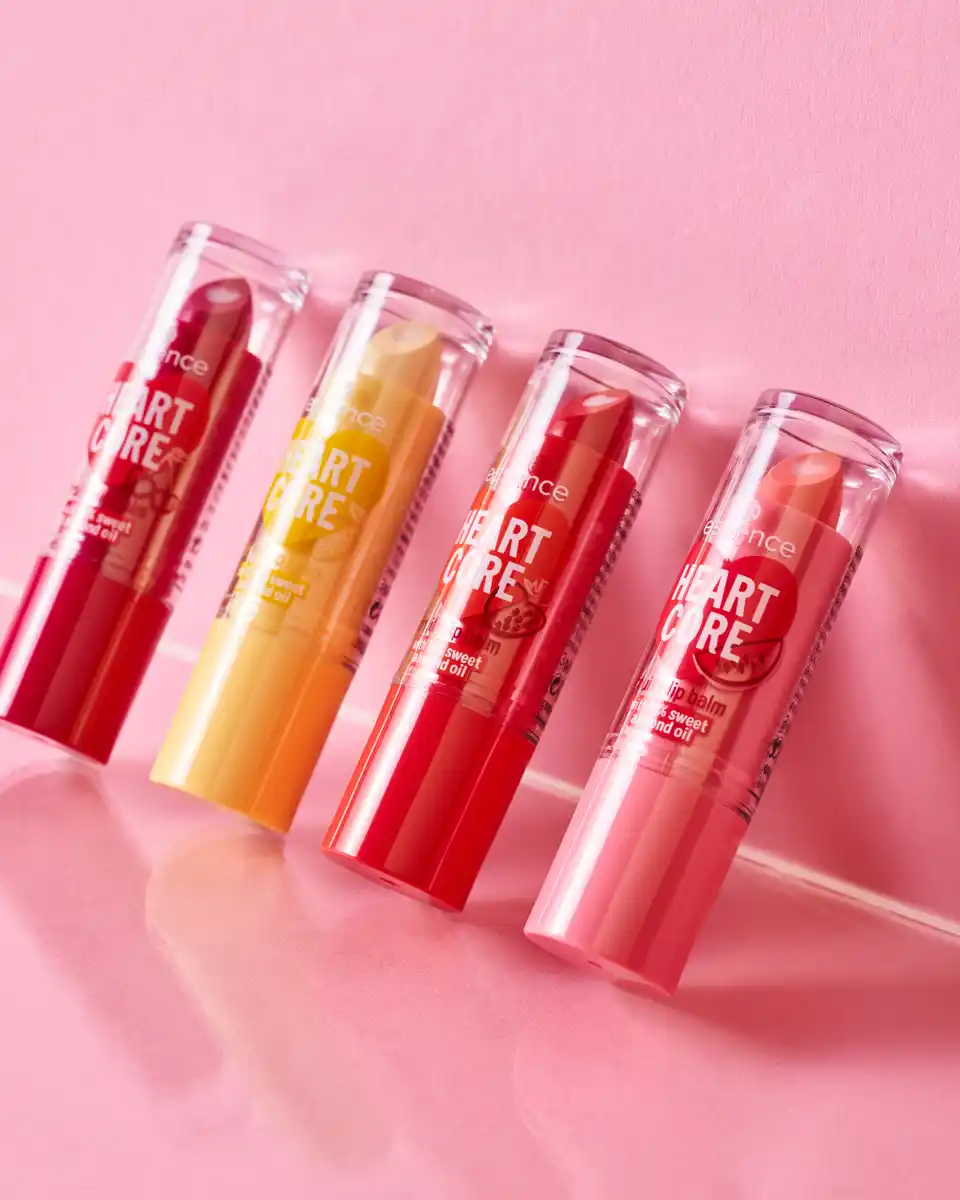 Bild 2 von essence HEART CORE fruity lip balm 01, 3 g