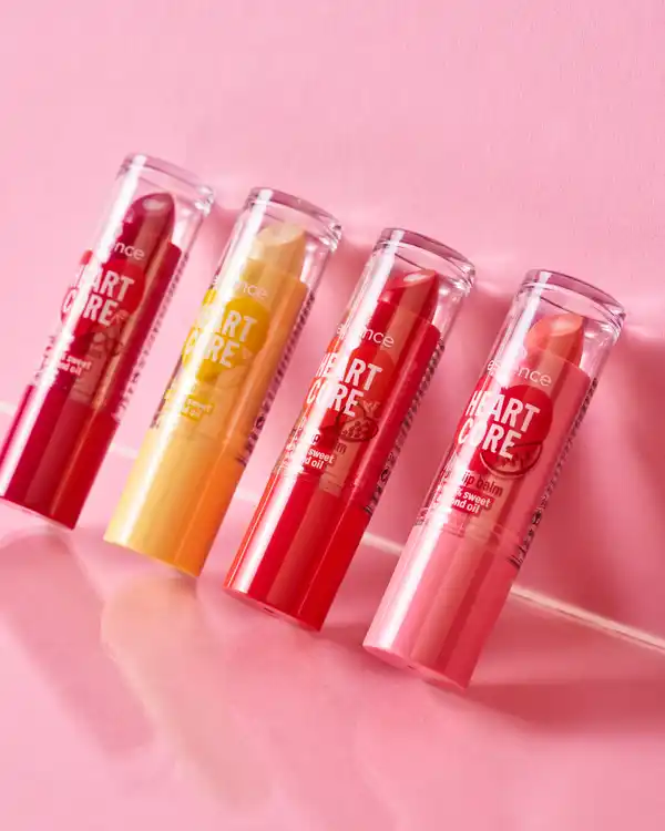 Bild 2 von essence HEART CORE fruity lip balm 01, 3 g