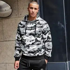 Herren-Hoodie in Camouflage-Optik