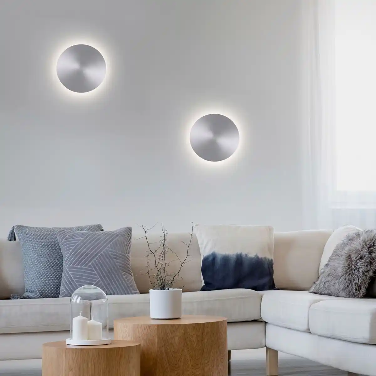 Bild 2 von LED Wandleuchte AKKU PUNTUA, Akkubetrieb, Klettverschluss, aluminium