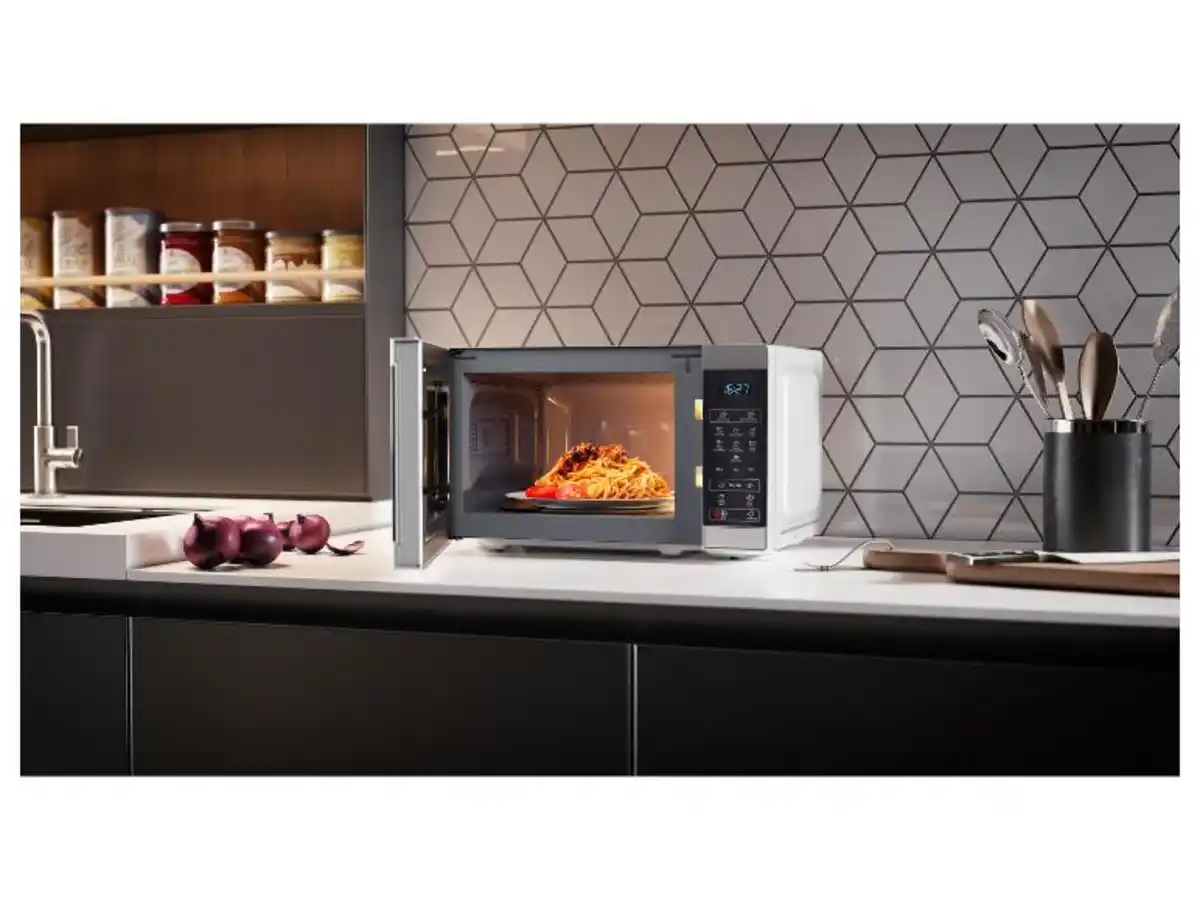 Bild 2 von Sharp Mikrowellenherd »YC-MS02E-S«, 20L