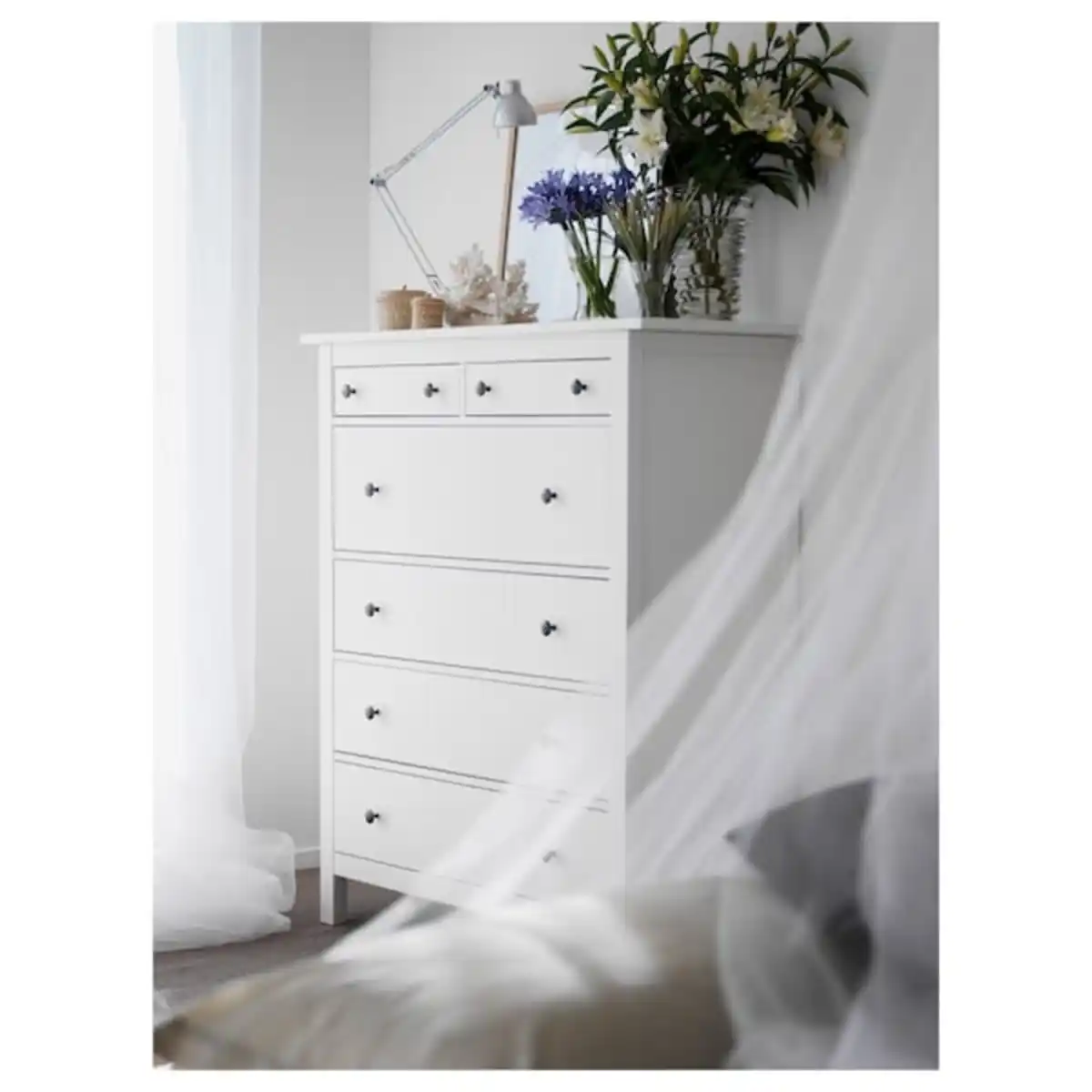 Bild 2 von HEMNES Kommode mit 6 Schubladen, weiß gebeizt 108x131 cm