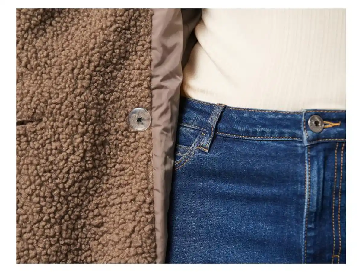 Bild 4 von esmara® Damen Mantel aus Lammfellimitat