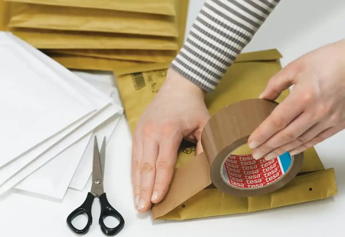 Bild 2 von Tesa tesapack® Strong, braun, 66 m