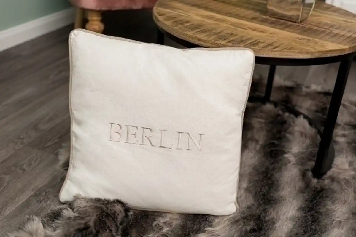 Bild 4 von Berlin Kissen "Berlin", weiß