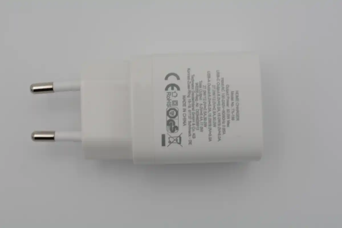 Bild 4 von "Fast Charge" - Ladegerät, Dual-Port-Schnellladegerät 30W, TX-198