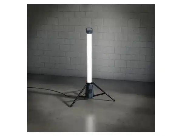 Bild 2 von PARKSIDE PERFORMANCE® LED-Arbeitsleuchte 360° »PALS 50 B1« mit Steckdose und Stativ