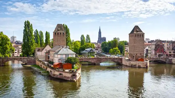 Bild 1 von Kreuzfahrten Rhein: Flusskreuzfahrt mit der MS COMPASS OPERA ab/an Köln