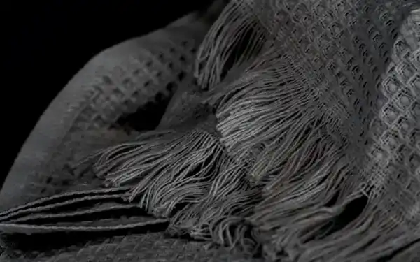 Bild 2 von Plaid Waffle, anthrazit, 140 x 200 cm