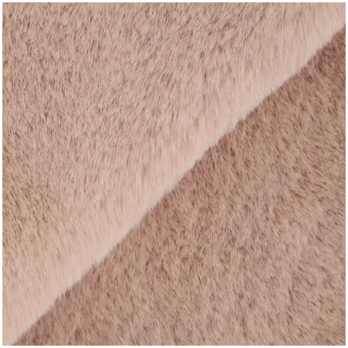 Bild 3 von Ovaler Teppich aus Kunstfell