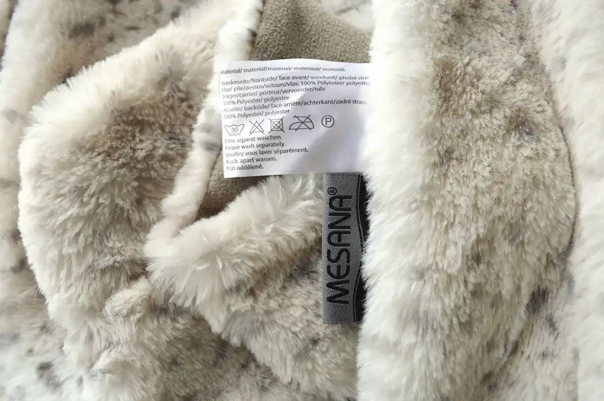 Bild 3 von Wohndecke "Schneeleopard" ca. 150 x 200 cm